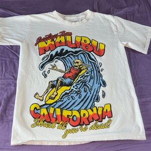 White Graphic T-Shirt with Malibu California Surf Tee S